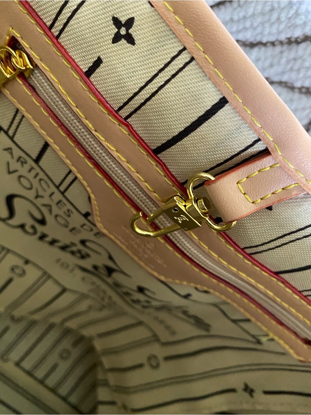 SHOULDER BAG - Picture 11 of 16